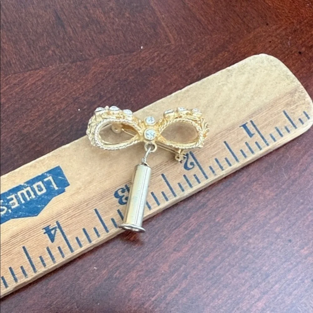 Vintage Gold Tone Bow Brooch